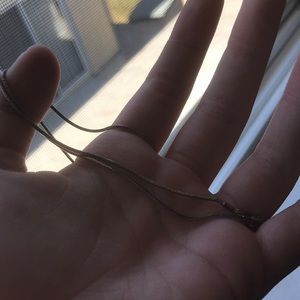 I’m selling a nice necklace